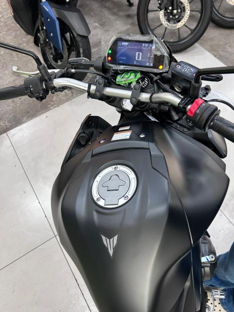 YAMAHA MT-03 300 ABS, Foto 5