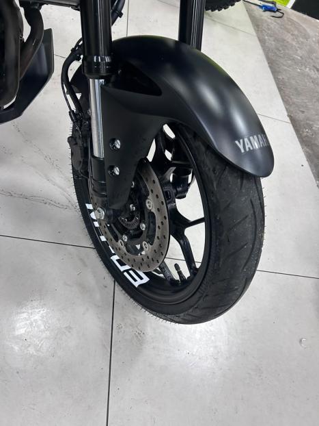 YAMAHA MT-03 300 ABS, Foto 8