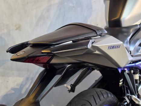 YAMAHA MT-03 300 ABS, Foto 4