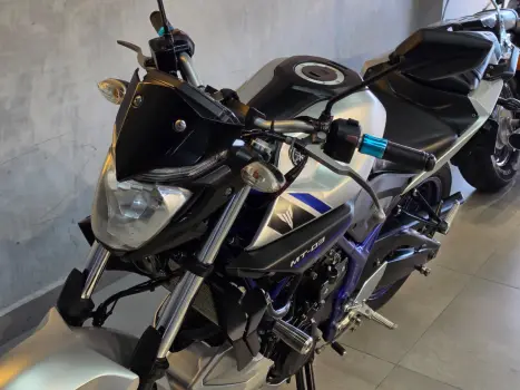 YAMAHA MT-03 300 ABS, Foto 9