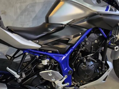 YAMAHA MT-03 300 ABS, Foto 11