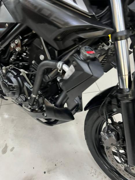 YAMAHA MT-03 300 ABS, Foto 5