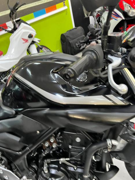 YAMAHA MT-03 300 ABS, Foto 6