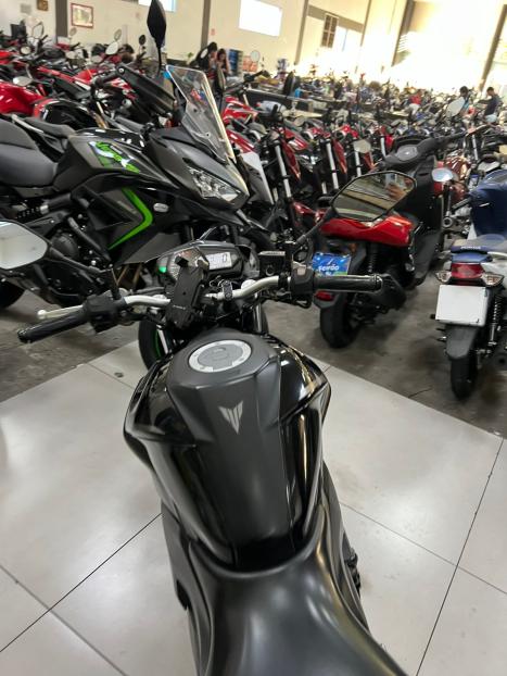 YAMAHA MT-03 300 ABS, Foto 7