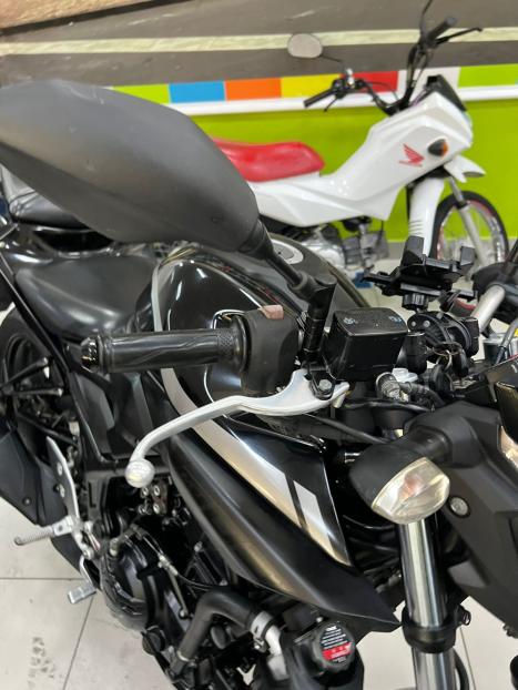 YAMAHA MT-03 300 ABS, Foto 6