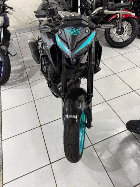 YAMAHA MT-03 300 ABS, Foto 6