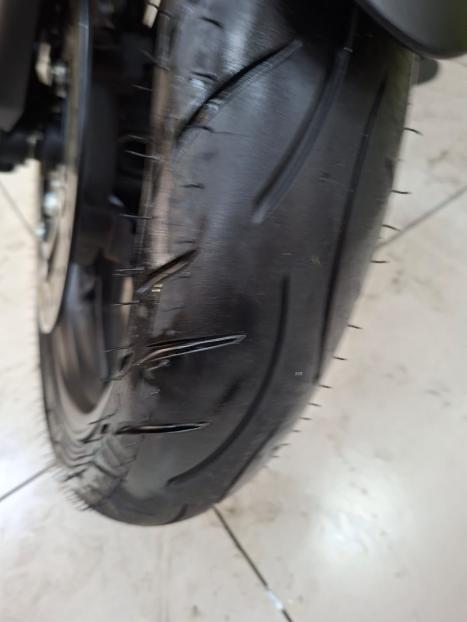 YAMAHA MT-03 300 ABS, Foto 6