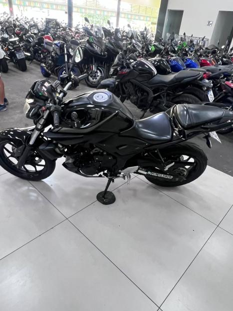 YAMAHA MT-03 300 ABS, Foto 8