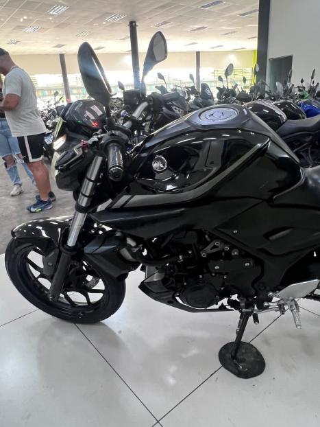 YAMAHA MT-03 300 ABS, Foto 11