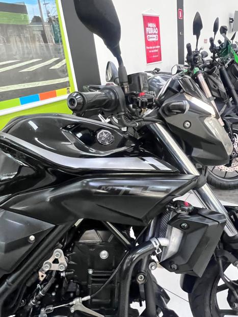 YAMAHA MT-03 300 ABS, Foto 12