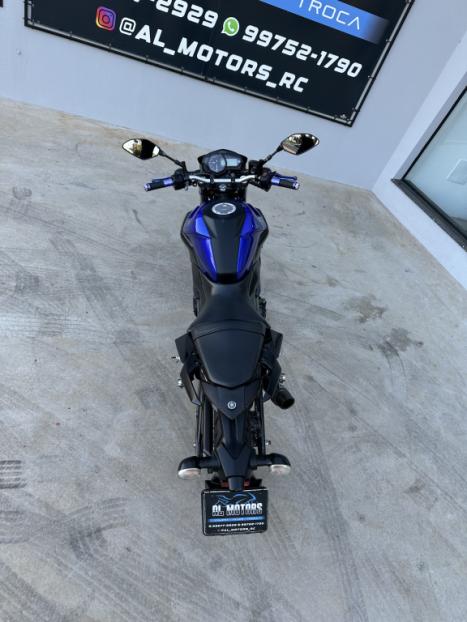 YAMAHA MT-03 300 ABS, Foto 5