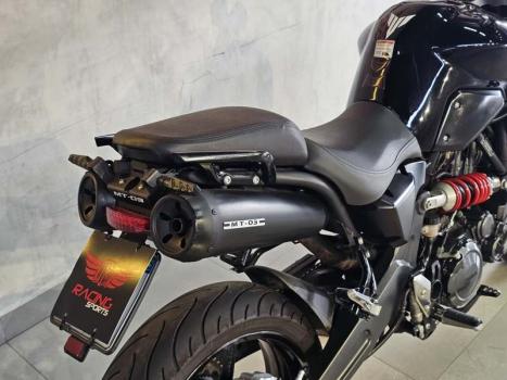 YAMAHA MT-03 660 , Foto 3