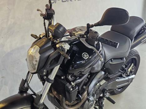 YAMAHA MT-03 660 , Foto 9