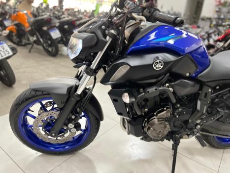 YAMAHA MT-07 700 , Foto 5