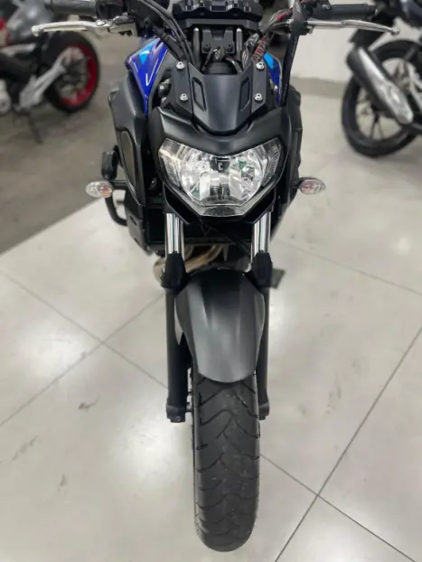 YAMAHA MT-07 700 , Foto 10