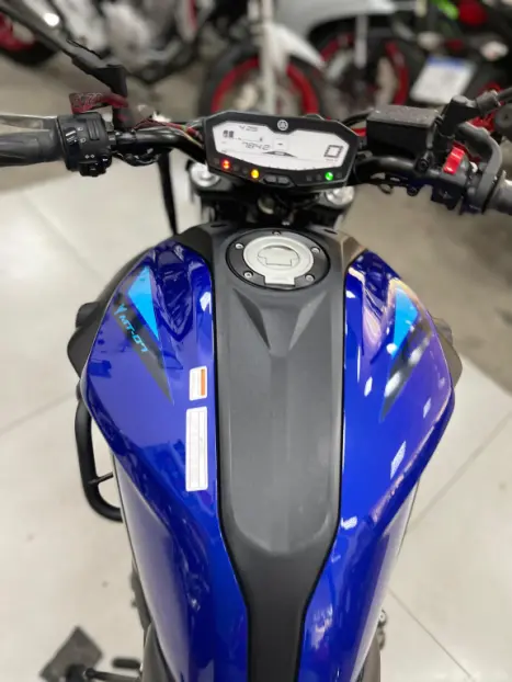 YAMAHA MT-07 700 , Foto 11