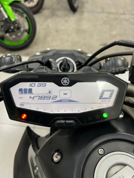 YAMAHA MT-07 700 , Foto 9