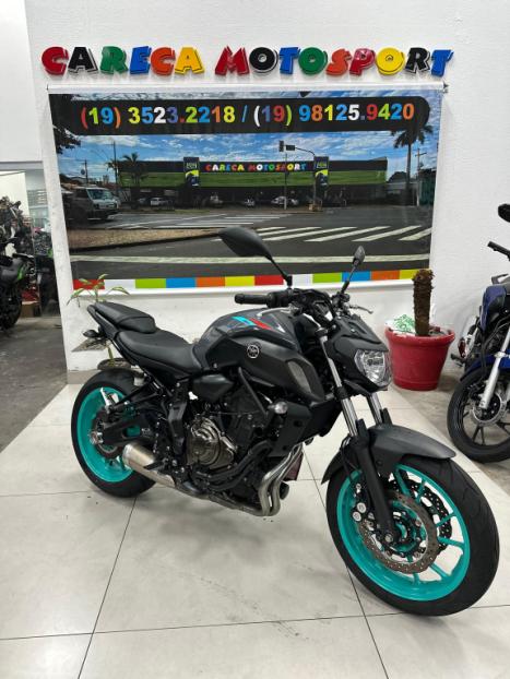 YAMAHA MT-07 700 ABS, Foto 1