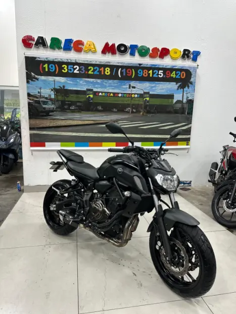 YAMAHA MT-07 700 ABS, Foto 1