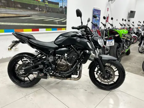 YAMAHA MT-07 700 ABS, Foto 11