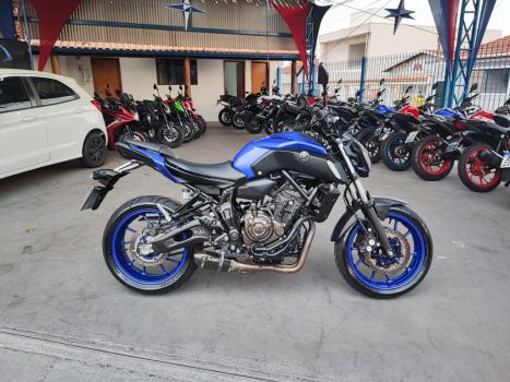 YAMAHA MT-07 700 ABS, Foto 1
