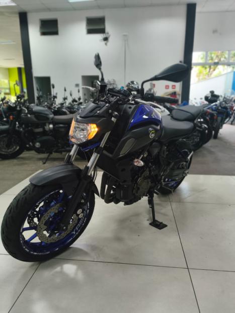 YAMAHA MT-07 700 ABS, Foto 10