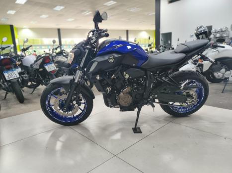 YAMAHA MT-07 700 ABS, Foto 12