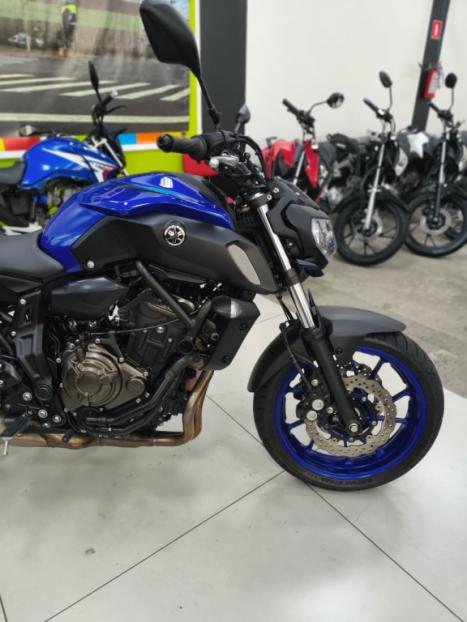 YAMAHA MT-07 700 ABS, Foto 5 YAMAHA MT-07 700 ABS, Foto 5