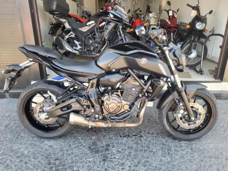 YAMAHA MT-07 700 ABS, Foto 2 YAMAHA MT-07 700 ABS, Foto 2