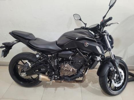 YAMAHA MT-07 700 ABS, Foto 4 YAMAHA MT-07 700 ABS, Foto 4