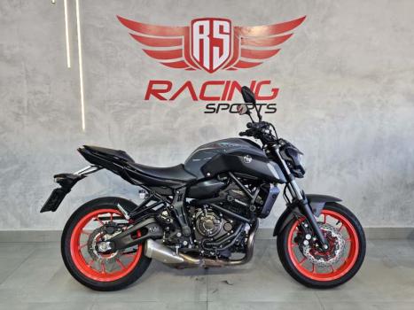 YAMAHA MT-07 700 ABS, Foto 1