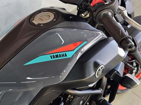 YAMAHA MT-07 700 ABS, Foto 5