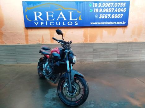 YAMAHA MT-07 700 ABS, Foto 2