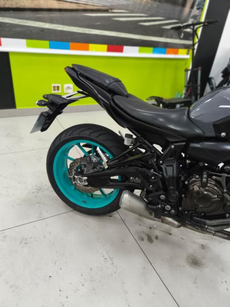 YAMAHA MT-07 700 ABS, Foto 5