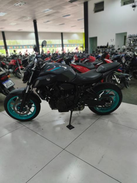 YAMAHA MT-07 700 ABS, Foto 6