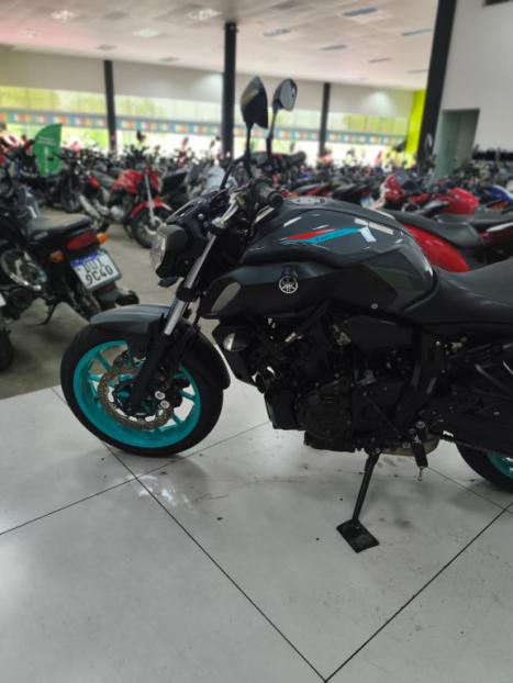YAMAHA MT-07 700 ABS, Foto 12