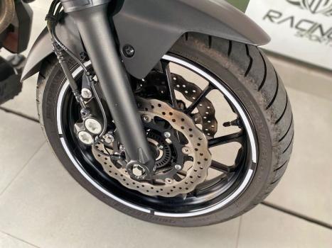 YAMAHA MT-07 700 ABS, Foto 3