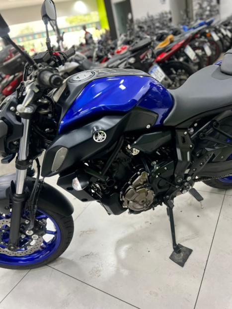 YAMAHA MT-07 700 ABS, Foto 10