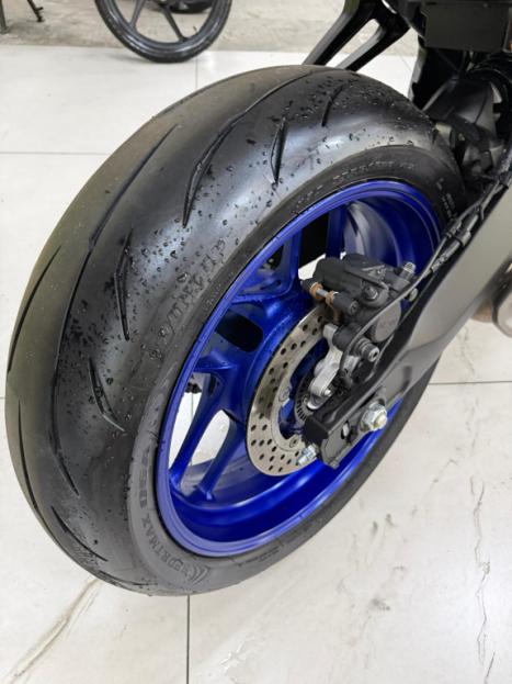 YAMAHA MT-07 700 ABS, Foto 3