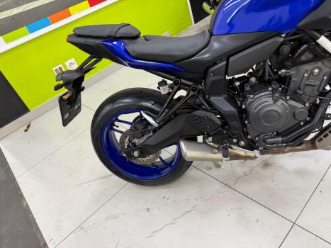 YAMAHA MT-07 700 ABS, Foto 4