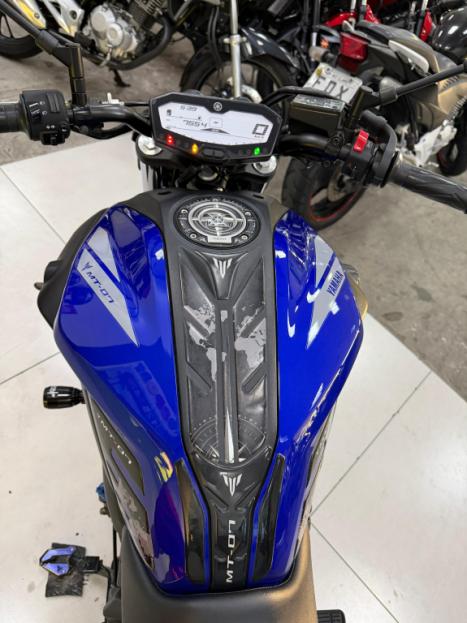 YAMAHA MT-07 700 ABS, Foto 10