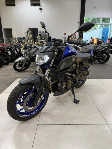 YAMAHA MT-07 700 ABS, Foto 11