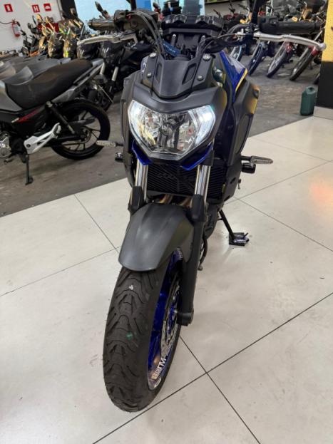 YAMAHA MT-07 700 ABS, Foto 12