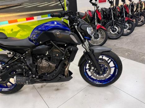 YAMAHA MT-07 700 ABS, Foto 13