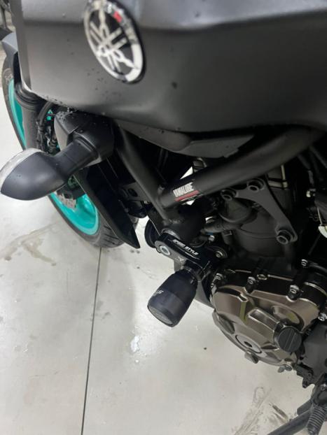 YAMAHA MT-07 700 ABS, Foto 2