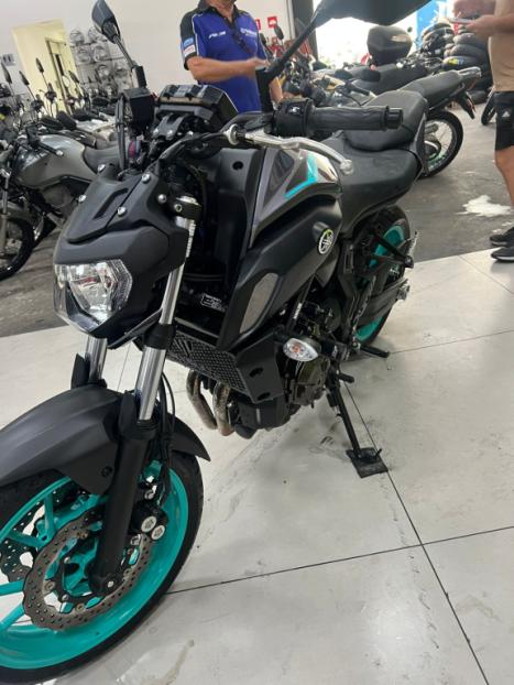 YAMAHA MT-07 700 ABS, Foto 3