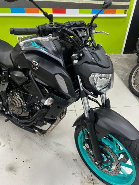 YAMAHA MT-07 700 ABS, Foto 4