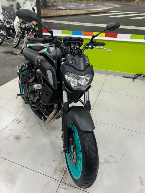 YAMAHA MT-07 700 ABS, Foto 10