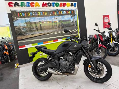 YAMAHA MT-07 700 ABS, Foto 1