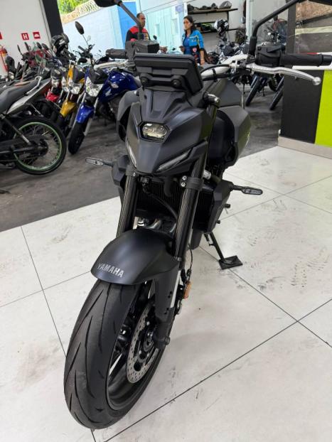 YAMAHA MT-07 700 ABS, Foto 5